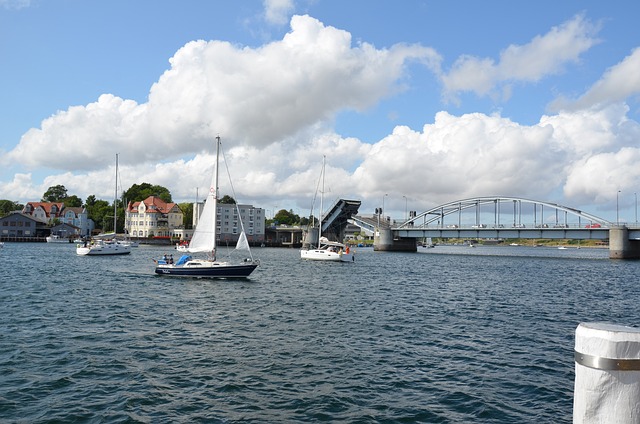 Opdag Sønderborg i Syddanmark med den pålidelige Stillo 8.0 DC motorbåd