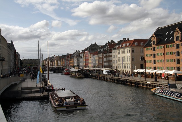 Discover Copenhagen’s Beauty with Stillo 8.0 DC Motorboat: Durable and Reliable Choice